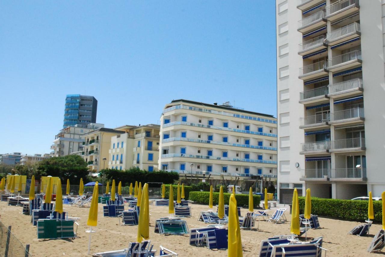 Heron Apartments Lido di Jesolo Exteriör bild